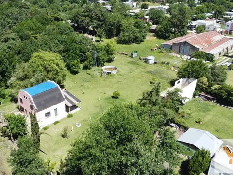 Casa en venta - 4 Dormitorios 4 Baños - Cochera - 2.976Mts2 - Punta Indio