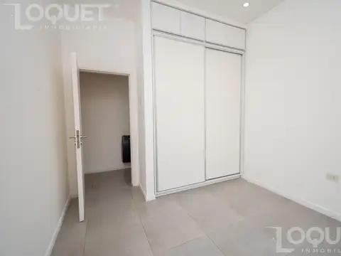 Casa de dos dormitorios y piscina en venta. Barrio privado - Las Almenas