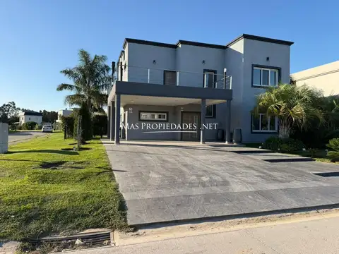 Casa en Alquiler de 3 dormitorios