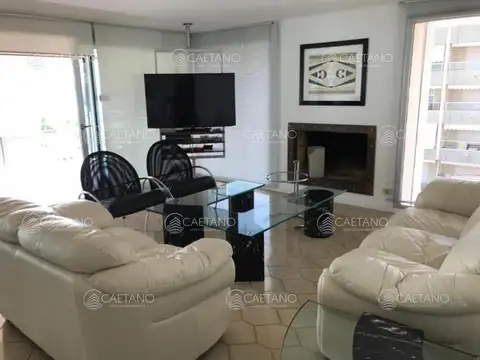 Departamento en Venta de 4 dormitorios