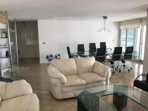 Departamento 5 ambientes con 4 baños