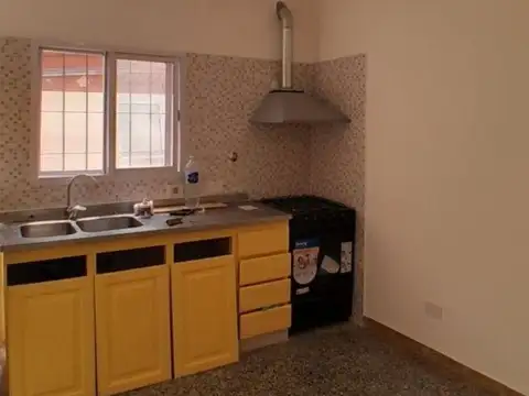 Depto Tipo Casa en Venta en Villa Adelina, USD 100.000
