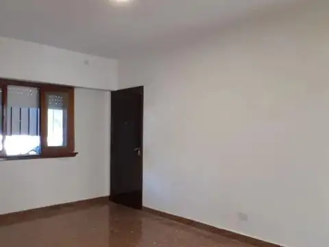 HERMOSO DPTO EN PLANTA BAJA CON PATIO