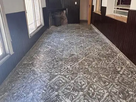 Casa 3 ambientes con 1 baño