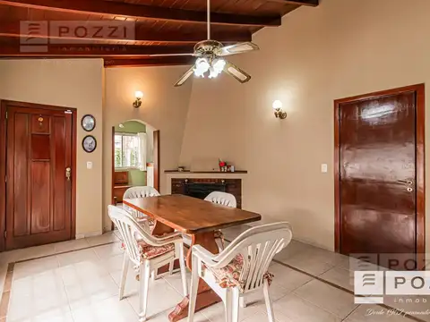 Casa 5 ambientes con 1 baño