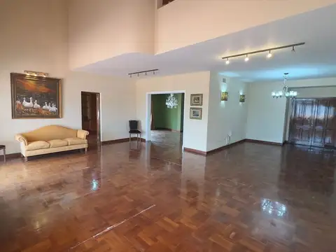 Departamento en Venta de 7 ambientes