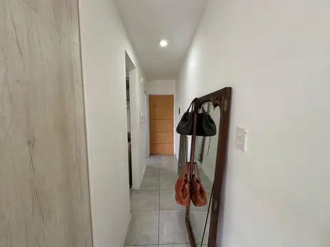 VENTA MONOAMBIENTE AMPLIO EN CERRITO 180