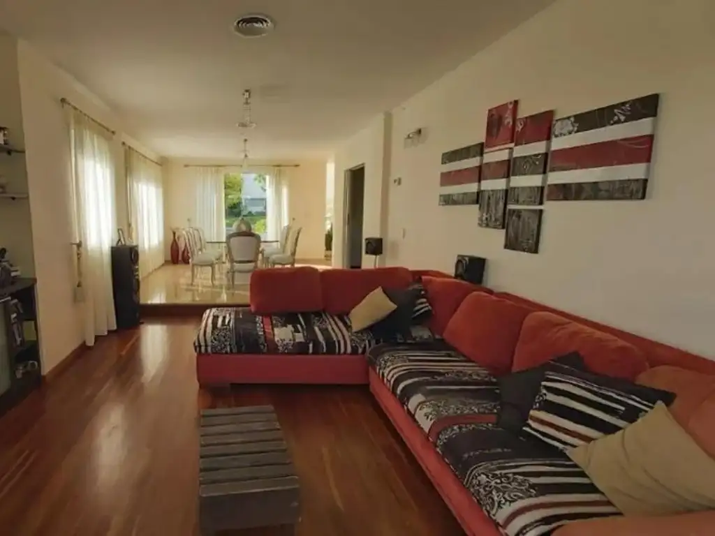 Casa en Venta en Fincas de Iraola I