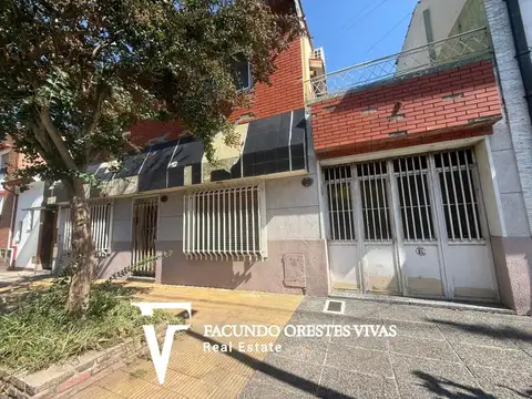 CASA-MULTIFAMILIAR-COCHERA-PARRILA-PATIO-BARRIO NAÓN-MATADEROS