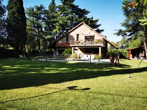 Casaquinta en Tortuguitas - 3 Dormitorios 