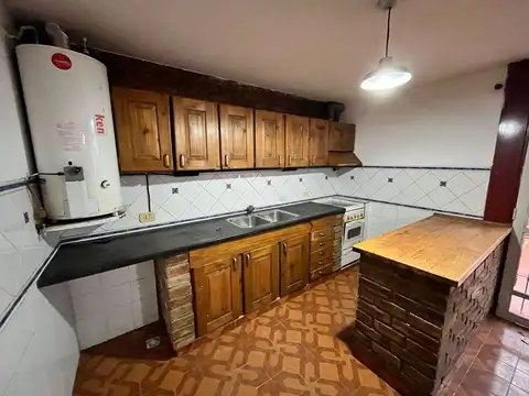 Depto Tipo Casa en Venta en Godoy Cruz, USD 48.000