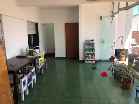 Casa en Venta con 5 cocheras