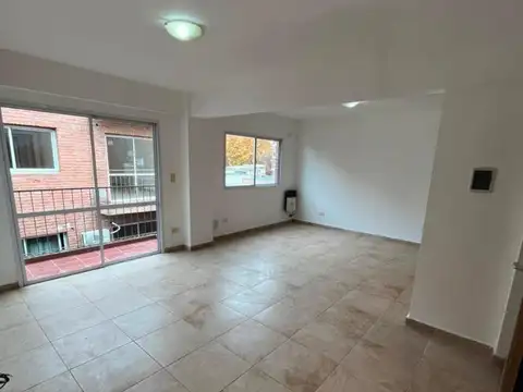 1 DORMITORIO - 3RO.ESCALERA - TERRAZA CON PARRILLA