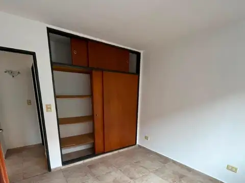Departamento en Alquiler en Republica De La Sexta, $ 380.000