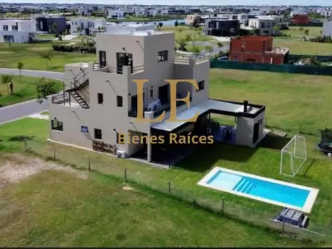 Casa en Venta de 4 dormitorios