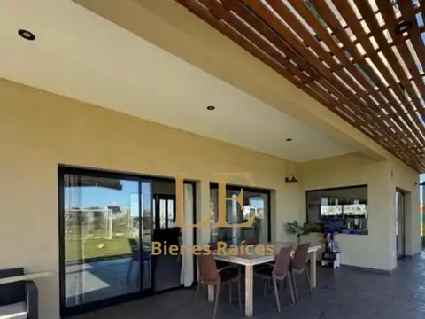 Casa en Venta en Puertos - Riberas, USD 293.000