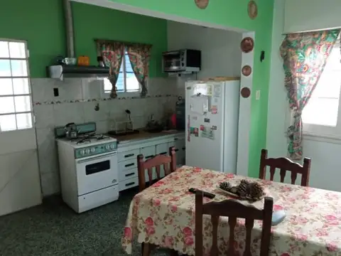 Casa en Venta en Burzaco, USD 130.000