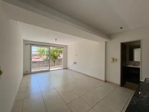 Departamento en Alquiler en Alberdi, $ 355.000