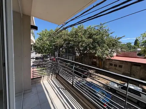 Hermoso Monoambiente en alquiler metros  Bv Rondeau $355.000