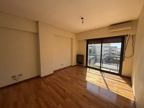 ALQUILER | DEPARTAMENTO 3 AMBIENTES CON COCHERA – QUILMES CENTRO
