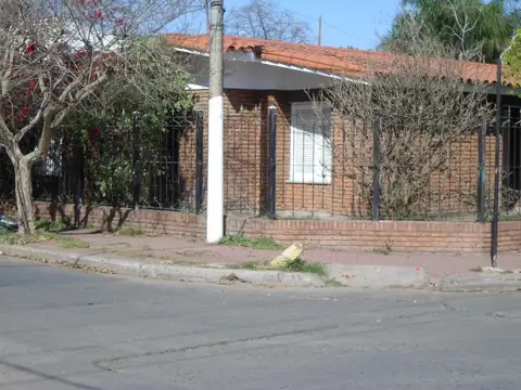 Casa en Venta en Capitán Bermudez, USD 160.000