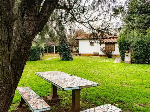 VENTA CASA QUINTE 3 AMBIENTES CON QUINCHO Y PILETA EN LA REJA