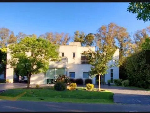 Casa en Venta en Santa Ana, USD 345.000