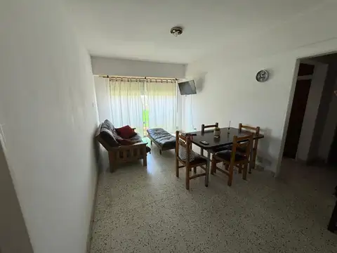Depto. céntrico de un dorm. opción cochera APTO