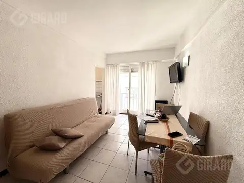 Piso 11 - Unidad E - Colon 2351