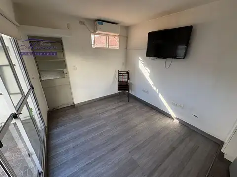 Monroe 5762 , Piso 1