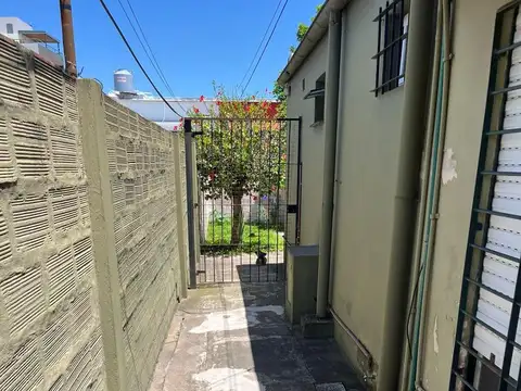 Depto Tipo Casa 2 ambientes con 1 baño