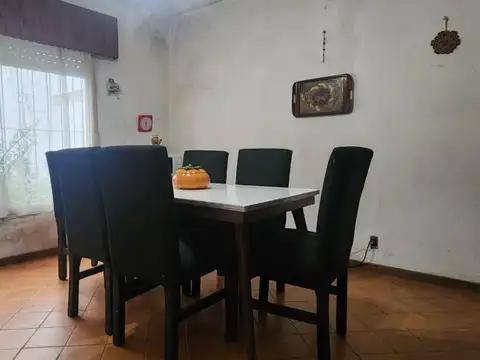 VENTA CASA 3 AMB A REFACCIONAR ITUZAINGO