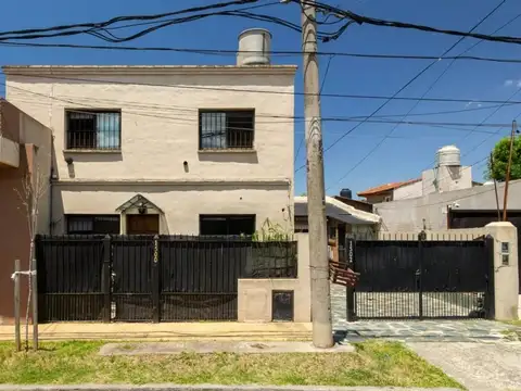 CASA EN DOS PLANTAS - PH DE DOS AMB Y DOS LOCALES