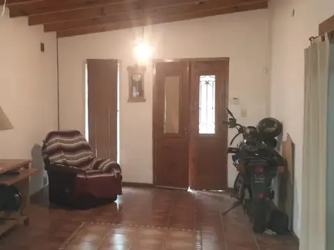 Venta casa 3 ambientes Paso del Rey Pileta Quincho