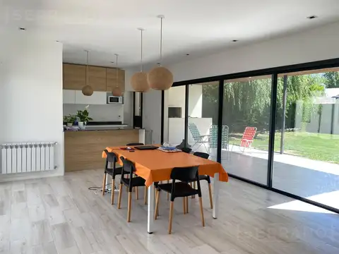 Casa en Venta 4 amb. Parque Sakura. Exaltacion de la Cruz. Apta Credito Hipotecario