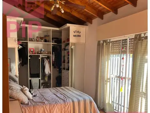 CASA DE 5 AMBIENTES EN DOS PLANTAS 