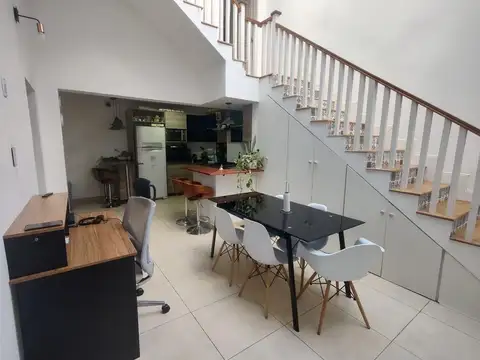 Depto Tipo Casa en Venta 50 años