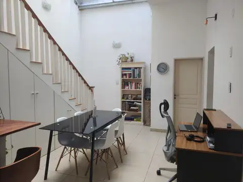 Depto Tipo Casa 4 ambientes con 2 baños