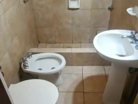 Depto Tipo Casa 2 ambientes con 1 baño