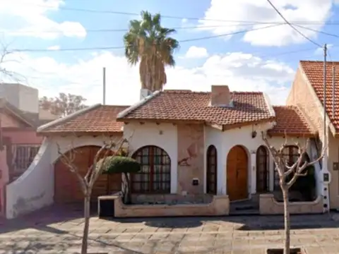 Venta casa 5 ambientes- luzuriaga maipu