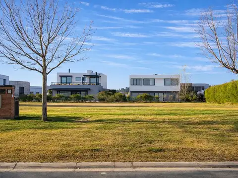 VENTA LOTE INTERNO ACEPTA FINANCIACION - ACACIAS PUERTOS DEL LAGO
