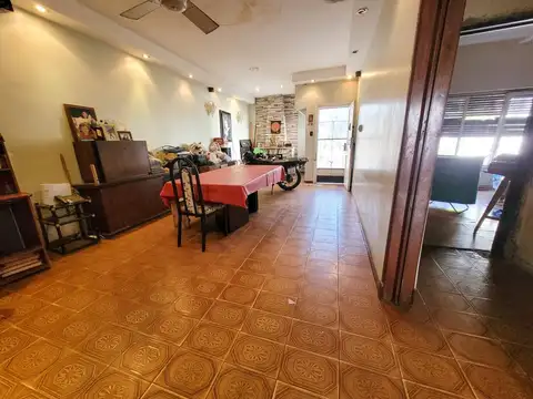 Casa 3 ambientes con 1 baño