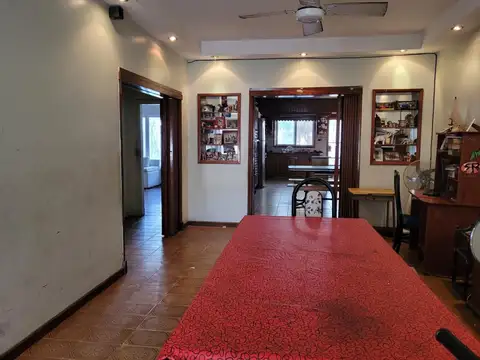 VENTA CASA DE TRES AMBIENTES EN WILDE