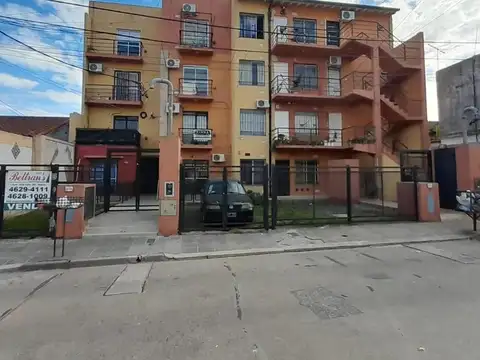 DEPTO 1 AMB X ESCALERA BALCON