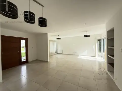 Casa en Alquiler de 3 dormitorios