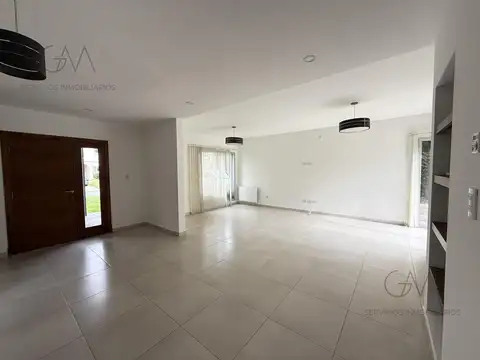 Casa en Alquiler en Rumenco, USD 2.000