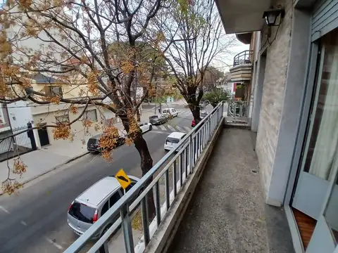 Depto Tipo Casa 4 ambientes con 1 baño