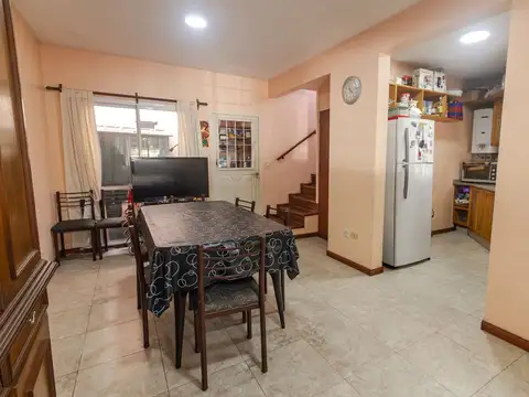 Depto Tipo Casa en Venta con 1 cocheras