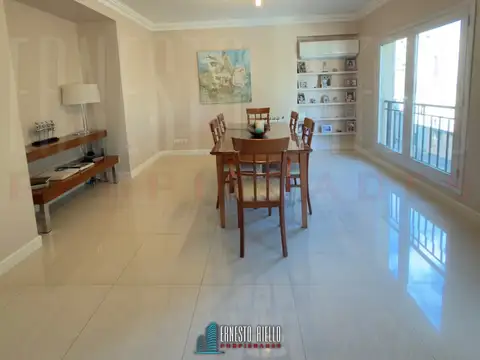 Departamento en Venta con 2 cocheras