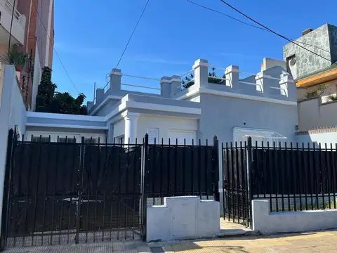 casa 3 ambientes con cochera y parrilla